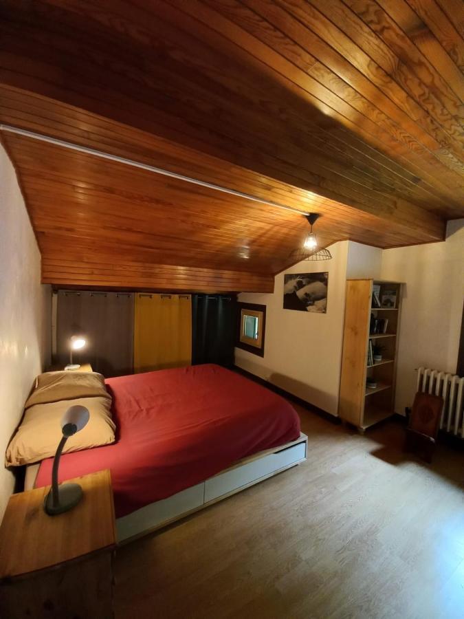 Logement Mansarde Dans Maison Avec Jardin En Bord De Piste, Vue Montagne Les Houches Exterior foto